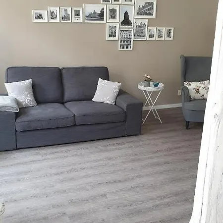 Busch Apartment *